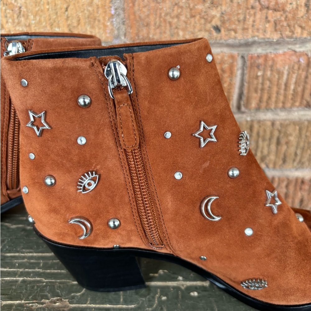 Rebecca Minkoff Lizzie Suede Booties Sz 6 Studded Moon Stars Brown Almond - Picture 7 of 13